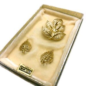 Coro Vintage Goldtone Leaf Brooch and Earring Set Demi Parure